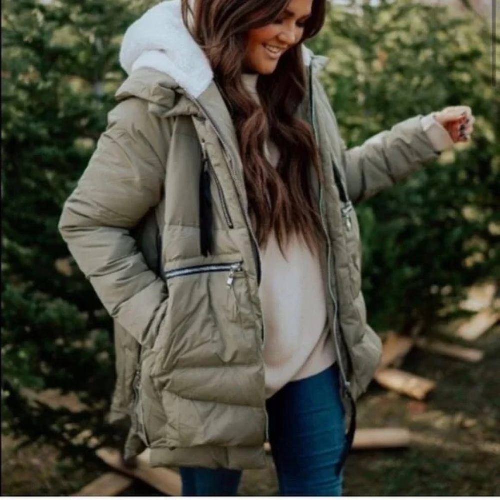 Orolay Thickened Down Puffer Jacket Coat Parka Green Winter Warm Hooded Sherpa